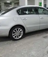 VOLKSWAGEN Passat 2.0 TDI 170CV DSG 4X4 High. Navigatore - Genova - 2