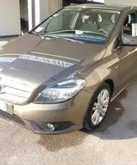 MERCEDES B 200 CDI EXECUTIVE - Napoli