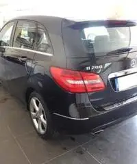 MERCEDES B 200 CDI PREMIUM (BE) AUTO - Napoli - 2