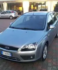 Ford Focus SW 1.6tdci 110 cv nuovissima - 4