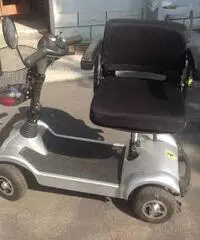 Scooter a batteria a 4 ruote - 2