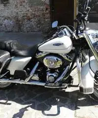 Harley Davidson Road King 1450 cc - 2