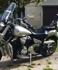 MOTO YAMAHA XVS 1300 A