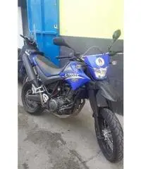 Moto Yamaha- XT660X