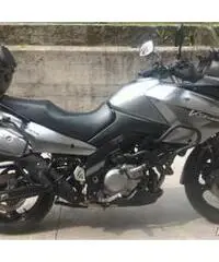 SUZUKI V - STROM DL650 TRAVELLER