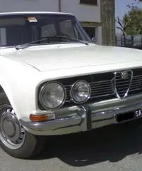 NOLEGGIO AUTO PER MATRIMONI ALFA ROMEO GIULIA BERLINA 1750 - 2