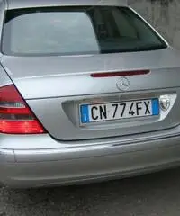 VENDO VETTURA MERCEDES E 220 CDI - 2