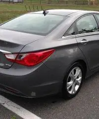 2013 Hyundai Sonata limitata in vendita a 2500 € - 3