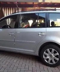 VOLKSWAGEN Touran - 2005