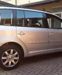 VOLKSWAGEN Touran - 2005 - 2