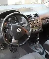 VOLKSWAGEN Touran - 2005 - 3