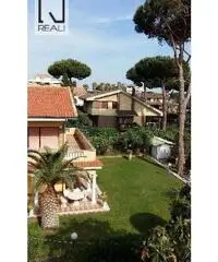 Anzio Lavinio-  Villa in bif.  6 locali € 230.000 T601 - 7