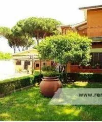 Anzio -  Villa 10 locali € 490.000 T928