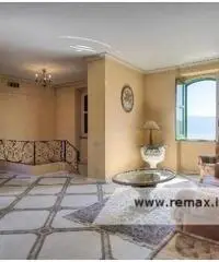 Castel Gandolfo -  Villa 9 locali € 1.950.000 T902 - 2