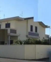 Lavinio-Lido di Enea: Vendita Villa in Via Miglioramento - 4