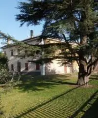 Vendita porzione di casa mq. 180 - Zona Santa Maria Codifiume