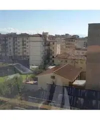 Appartamento in vendita a CAREGGI - Firenze 43 mq  Rif: 471098 - 2