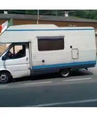 Camper mansardato