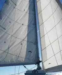 Barca a vela pronta alla boa. Pesca solo 90cm