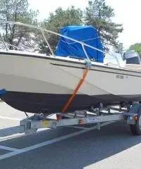 Boston Whaler 18 outrage