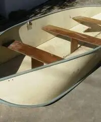 Vendo barca" Mariposa" 4 mt e motore Mercury 4 - 5