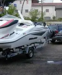 barca a motore SEA DOO SPEEDSTER 200 2 X 255CV anno 2011 lunghezza mt 6,2 - 4