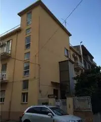 GIOIA TAURO VENDE: Appartamento in Via Liguria - 2