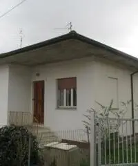 CASA INDIPENDENTE  DA RISTRUTTURARE