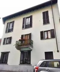 Vendita Villa in Via Perazzi