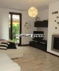 Vendita villa a schiera mq. 200 - Zona La Rocca