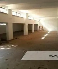 Centro -  Magazzino 6 locali € 150.000 MT601 - 9