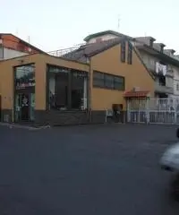 in affitto Privato magazzino centro ( via umberto mq 500