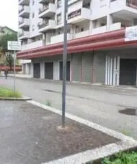 Quattromiglia: Affitto Magazzino in Via Alessandro Volta - 3