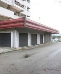 Quattromiglia: Affitto Magazzino in Via Alessandro Volta - 4