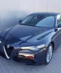 Alfa Romeo Giulia Alfa Romeo Giulia Super 2.2 diesel 16V AT8 #XENON - 9