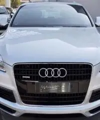 AUDI Q7 3.0 V6 TDI 240 CV quattro tiptronic s-line rif. 7189551