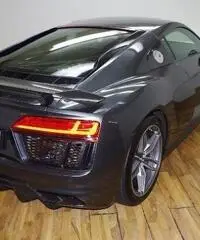 Audi R8 5.2 FSI V10 PLUS S-TRONIC MAGNETICRIDE CARBONIO - 2