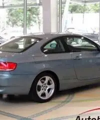 BMW 320 I COUPE' Fari allo Xeno + Climatizzatore bi-zona + Radio cd + - 10