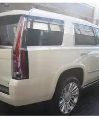 Cadillac Escalade 6.2L V8 Platinum ESV - 4