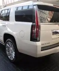 Cadillac Escalade 6.2L V8 Platinum ESV - 5