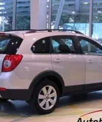 CHEVROLET CAPTIVA 2.0 VCDI LTX 7 POSTI 4X4 AUTOMATICA - 2