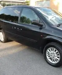 Chrysler Voyager 2.5 CRD cat LE - 3