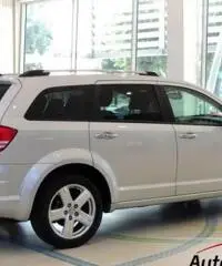 DODGE JOURNEY 2.0 CRD R T Interno in Pelle Cruise Control 2XClima Sedili Risc Radio Cd Touchscreen C - 2