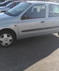 renault clio 1.2 benzina km 114000 buonissima a poco