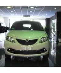 Lancia Ypsilon 1.2 69 CV 5 porte Silver - 2