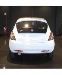 Lancia Ypsilon 1.2 69 CV 5 porte Silver - 5