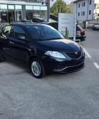 Lancia Ypsilon 1.3 MJT 95 CV 5p. S&S Silver - 3