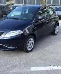 Lancia Ypsilon 1.3 MJT 95 CV 5p. S&S Silver - 4