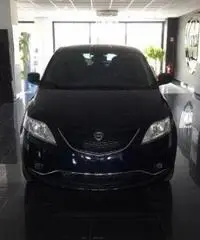 Lancia Ypsilon 1.3 MJT 95 CV 5p. S&S Silver - 6