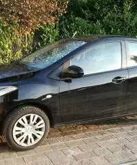 Mazda 2 1.3 16V 75CV 5p. Play